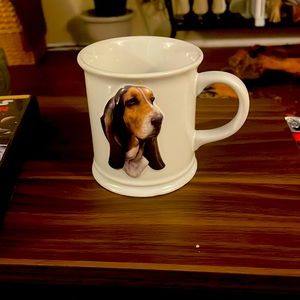 Basset hound mug, by Xpres.